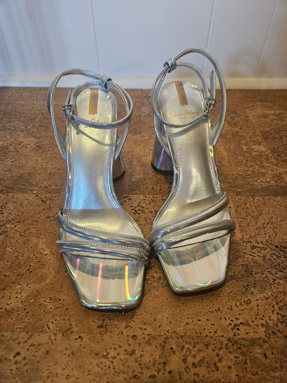 Sam Edelman striking iridescent
